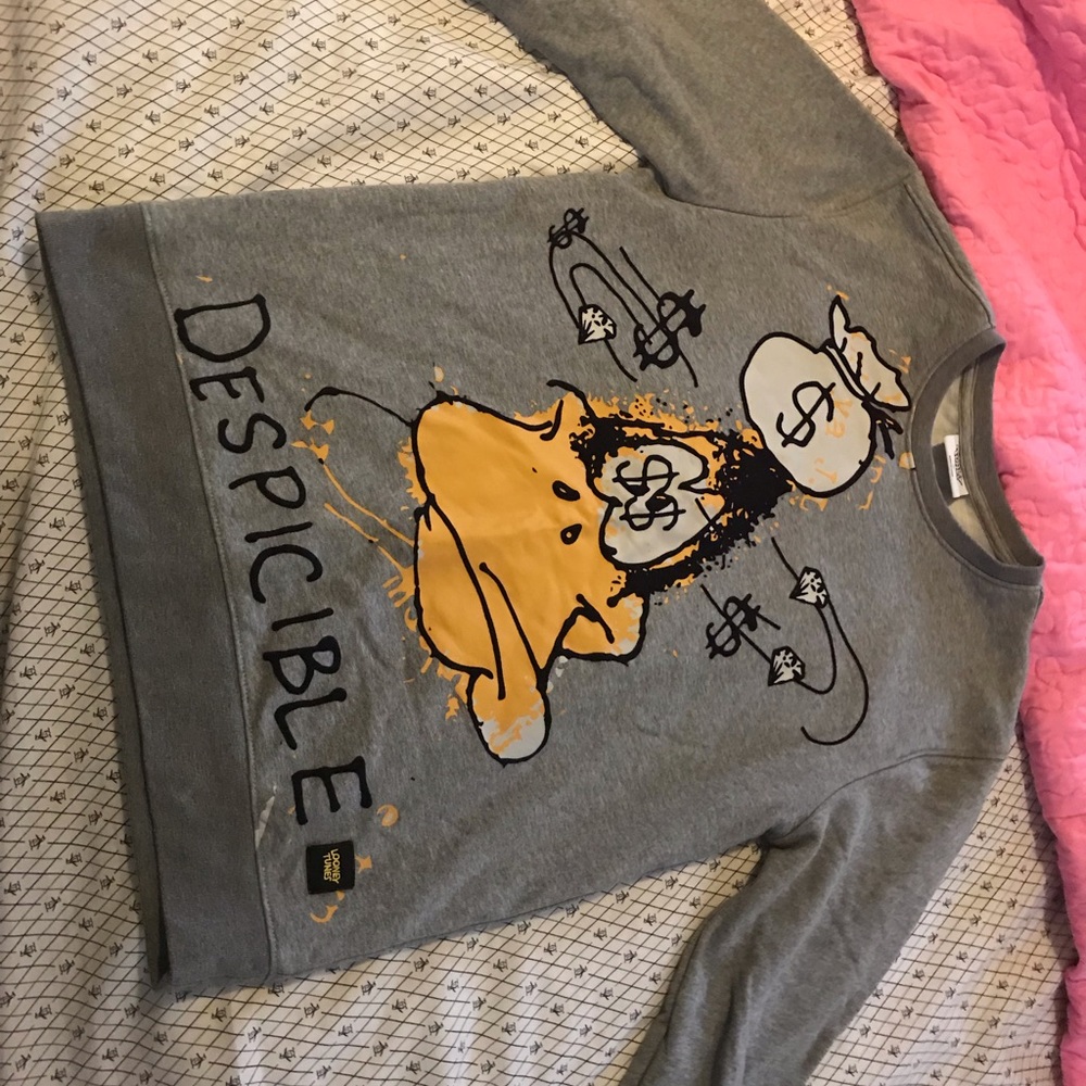 A authentic designer looney toons crew neck